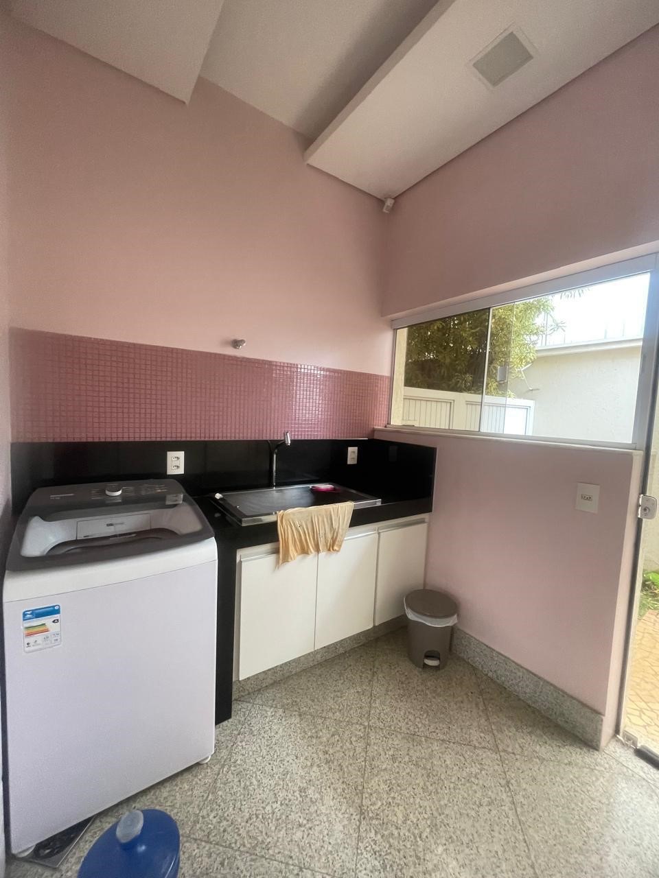 213b77bd-b9a7-4aa1-92bd-fed18f1d26bf