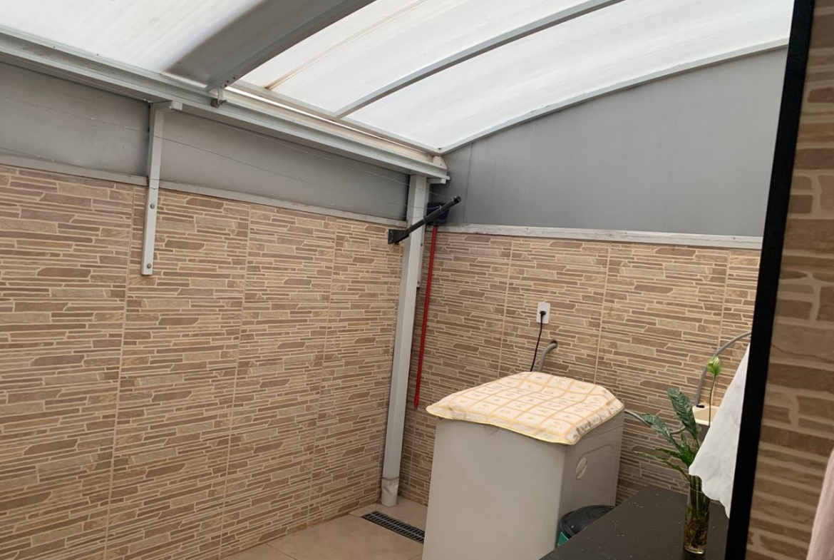 fbcfcdcc-b8f2-4a6d-b959-8704723a5f27